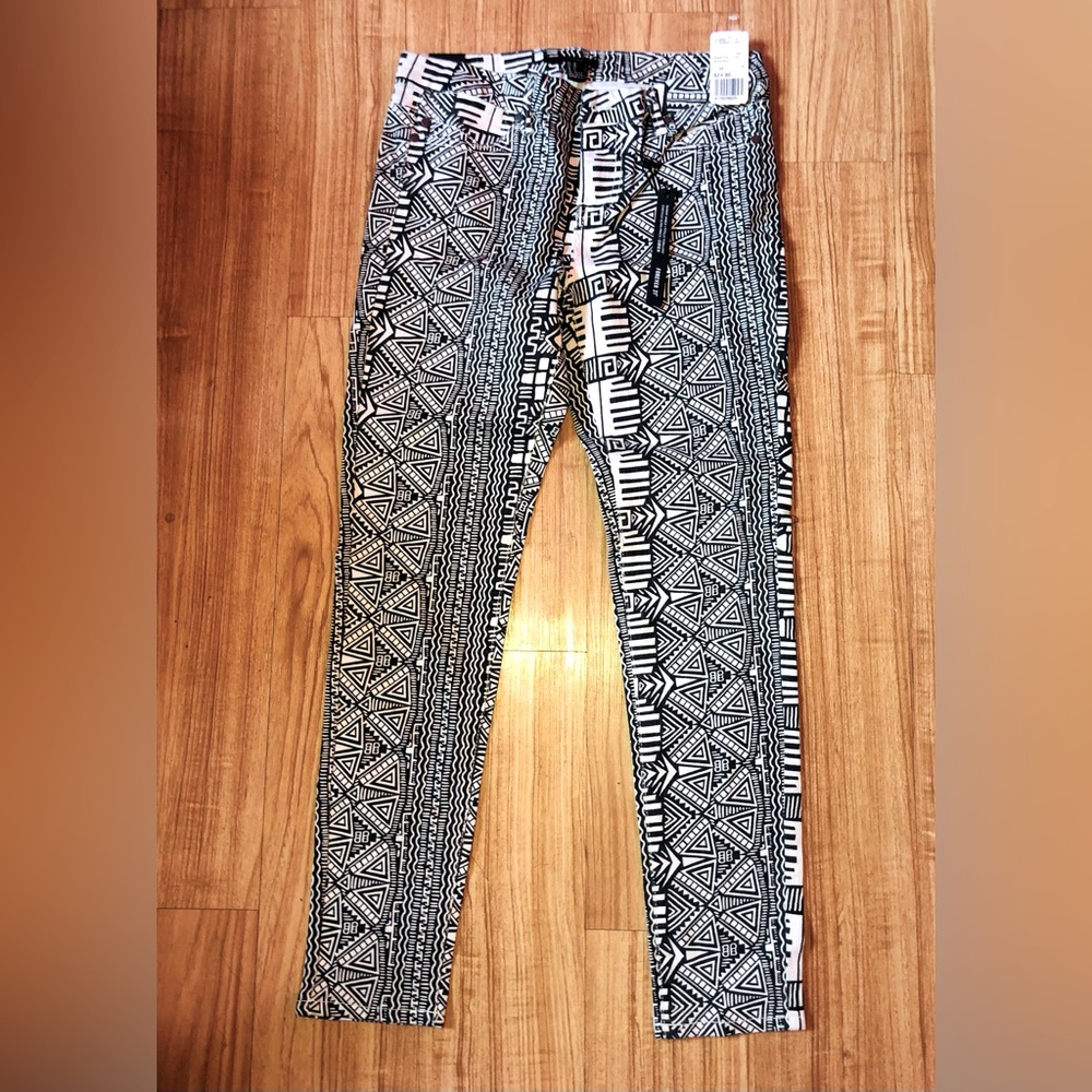 Forever 21 Denim Pants size 28